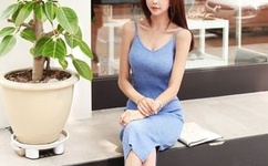 博主侮辱女学生被拘10日